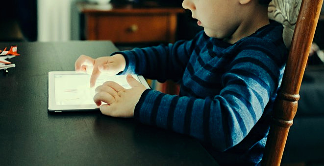 5 Ways to Minimize Gadget Use in Children